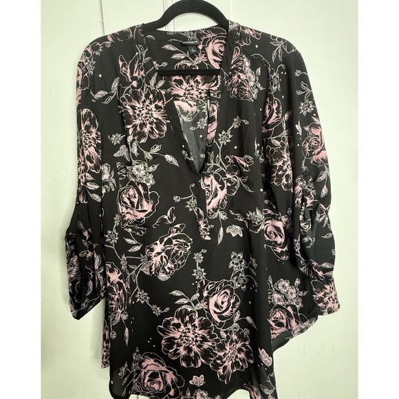 torrid Tops - Torrid Black Harper Floral Pullover 3/4 Sleeve Top Size 1X Flowy Resort